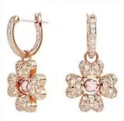Smart clover rose gold earrings