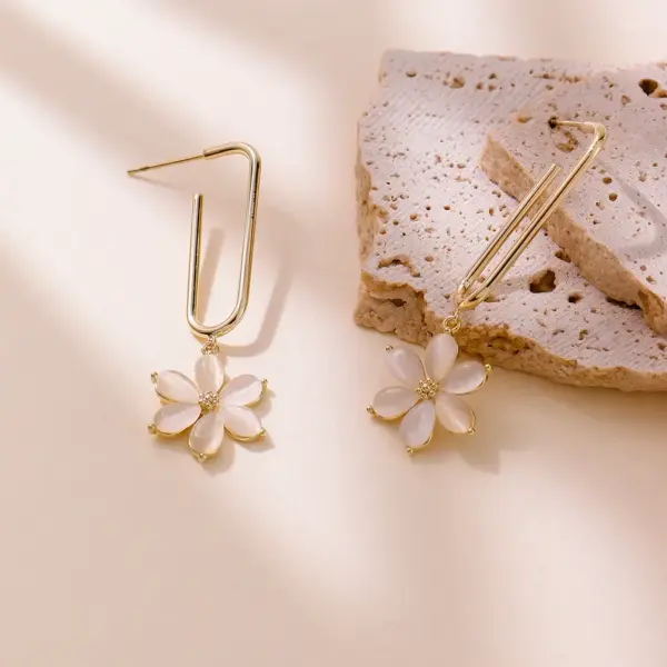 Wholesale 1 Pair Romantic Classic Style Flower Copper Drop Earrings