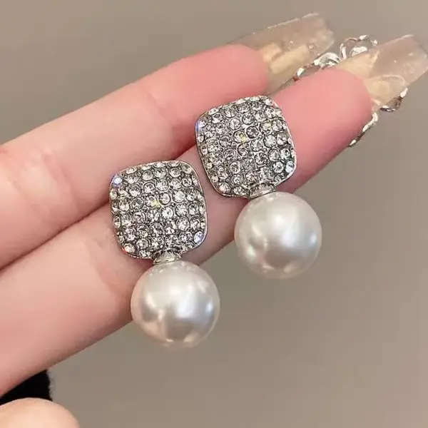 Wholesale 1 Pair Elegant Geometric Plating Inlay Alloy Artificial Pearls Rhinestones Ear Studs
