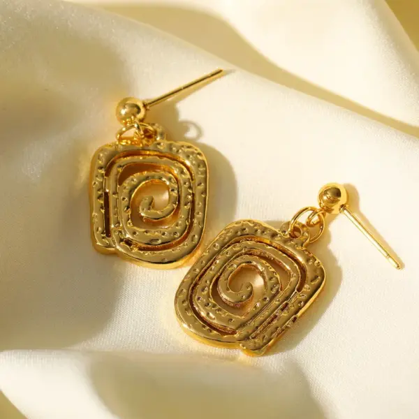 Wholesale Artistic Gold-Plated 18K Stainless Steel Snail Spiral Pendant Earrings Elegant Luxury Romantic Polished Finish For Women