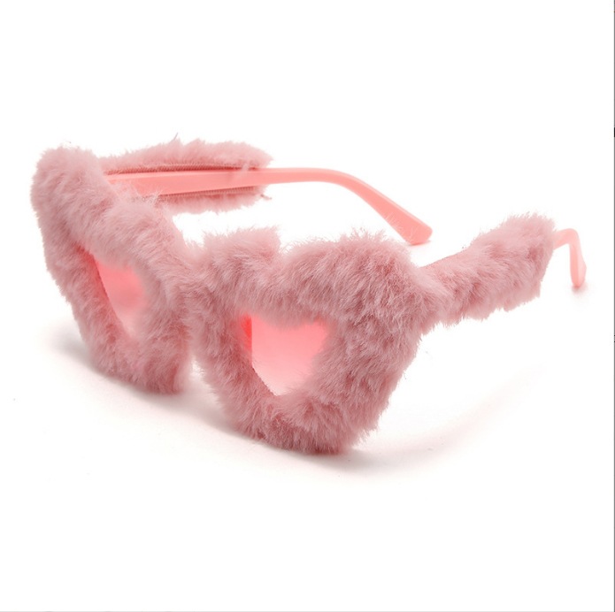 Wholesale 2024 European and American New Fashion Glasses Plush Love Sunglasses Peach Heart Prom Party Funny Heart-Shaped Sunglasses