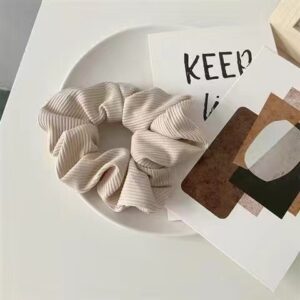 Knitted beige