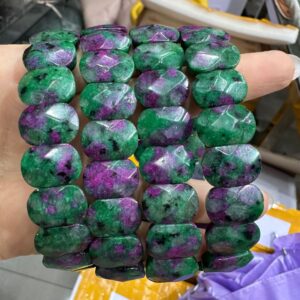 Red and green treasure