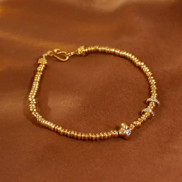 Wholesale Original Design Fashion Bracelet Niche Design High-End Feeling Hand Jewelry Copper Material Business Occasion Star And Zirconia