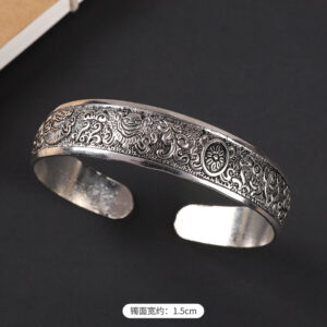 Style 1 (Auspicious Eight Treasures)