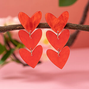 Wholesale Qingdao Daiwei Europe and America INS Explosions Jewelry Cross-border E-commerce Supply 1 Pair of Acrylic Love Earrings for Valentine's Day