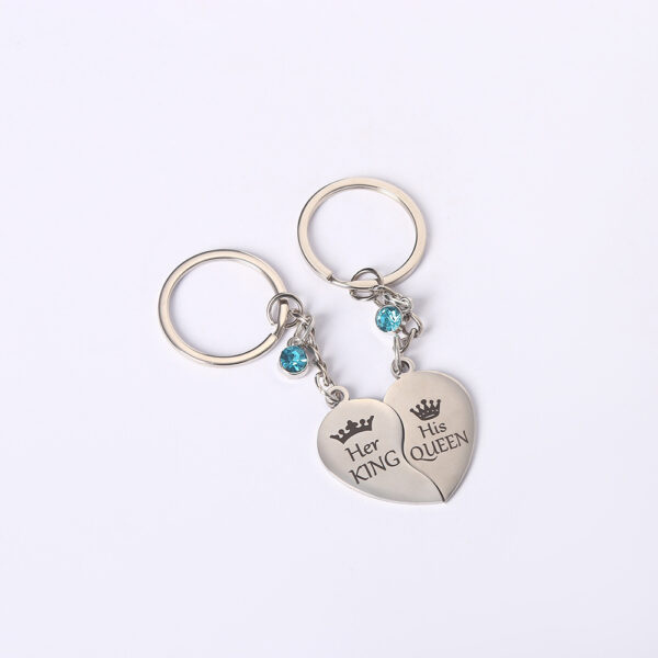 oly-7d71a53307381c64681676f7e4d11efc Wholesale stainless steel creative keychain pendant couple's two-petal heart Diamond key ring bag ornaments