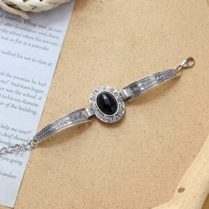 4-Ethnic Oval (Black)
