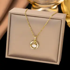 Wholesale Women’s Circle Pendant Necklace With Artificial Rhinestones Inlay, 18K Real Gold Plated Copper, Water Plating On Cable Chain