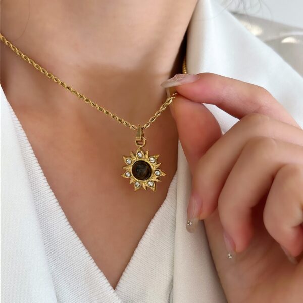oly-7e4dbd69f8a32580789369553f83c36e Wholesale Maillard Tiger Eye Stone Necklace Women's Spring and Summer Style Light Luxury Niche Titanium Steel Non-Fading Sweater Chain