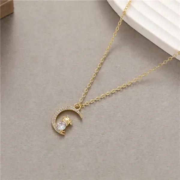 Wholesale Deer Pendant Necklace For Women In Copper With 14K Real Gold Electroplated And Diamond Inlay