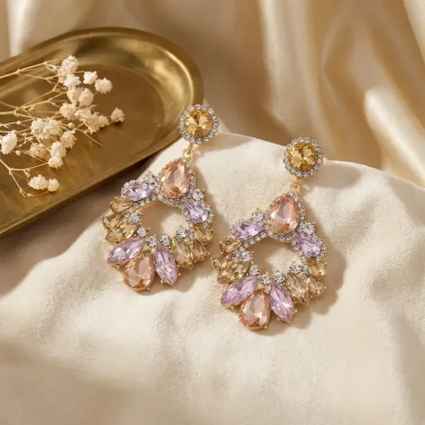 Wholesale Handmade Water Droplets Stud Earrings For Women In Multicolor Zinc Alloy With Rhinestones And 0.03µm-0.05µm Coating Thickness