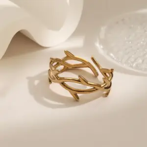 Gold / Average Size / Style 4