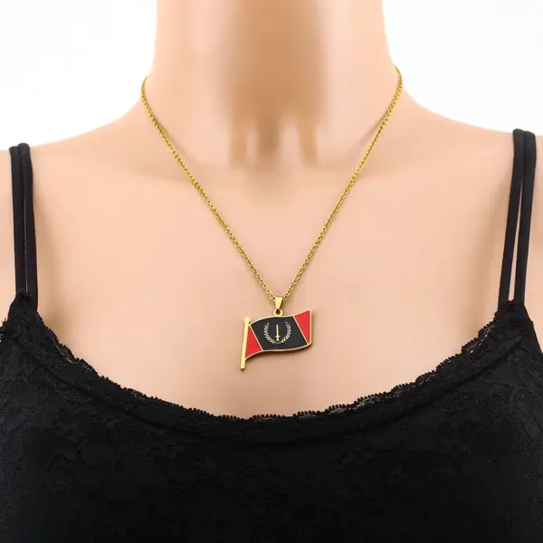Wholesale Hot Selling 201 Stainless Steel Oil Drop American Black Geometric Pendant Water Plated 18K Real Gold Necklace Unisex Couple Versatile Sweater Chain Accessory