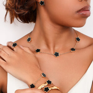 Wholesale 1 Set Fashion Temperament Metal New Five Leaf Clover Flower Bracelet Necklace Earrings Ring Jewelry suit