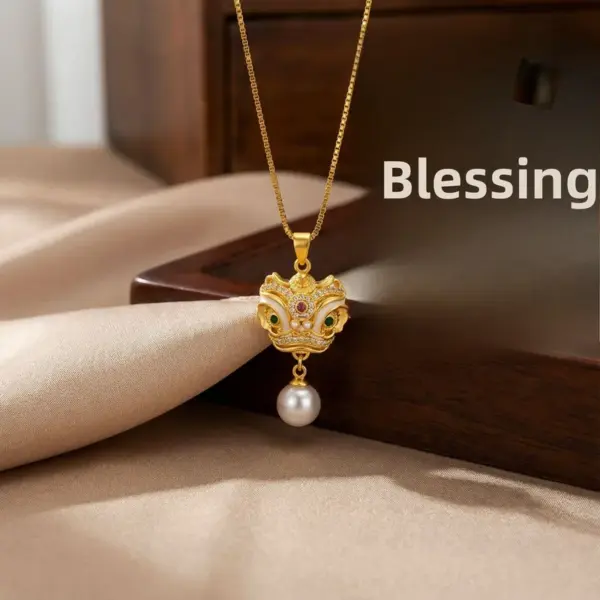 Wholesale Lion Pendant Necklace For Men And Women, Made Of Durable Titanium Steel, Stylish And Elegant Jewelry