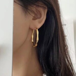 Gold geometric earrings