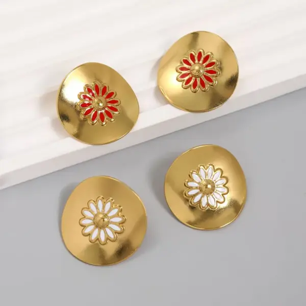 Wholesale Daisy Shape Stainless Steel Earrings Gold Plated 18K Round Sliced Country Flower Stud Earrings For Women