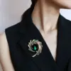 Wholesale New Fashionable Colorful Women's Brooch Pin Stylish Retro Accessory For Western Suit Anti-Light Zinc Alloy Jewelry