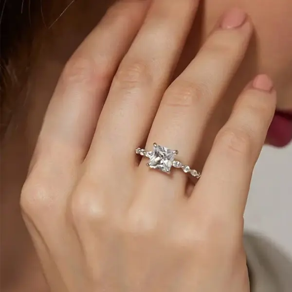Wholesale Geometric Claw Setting Ring For Women In Copper With White K Water Plating And Zircon Inlay