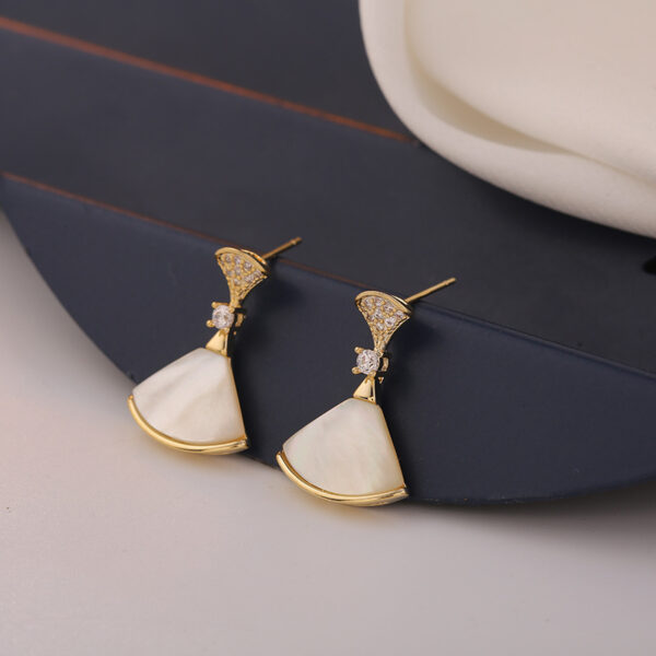 Wholesale Valentine's Day gift earrings personalized fashion high-grade fan-shaped shell earrings