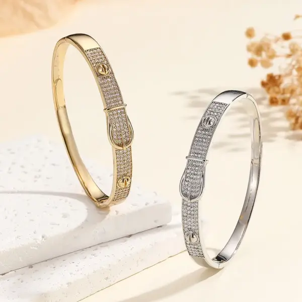 Wholesale Sparkly Waterproof Non Tarnish Bangle For Women In Copper With Real Gold Plated UV Plating And Zircon Inlay
