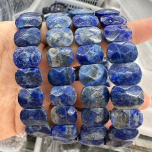 Natural lapis lazuli