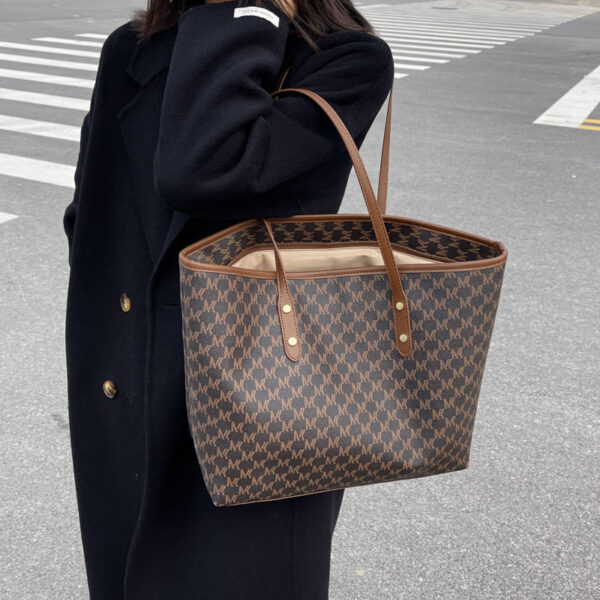 oly-81dfdf8531d65290cada179706c638f1 Wholesale High-end Big Bag Fashionable Light Luxury Women's Bag Shoulder Bag Large Capacity Commuter All-match Hand Tote Bag