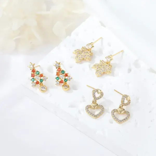 Wholesale Maple Leaf Stud Earrings For Women With 925 Sterling Silver Posts, Copper Base, 14K Real Gold Plated And Zircon Inlay