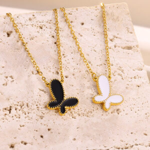 oly-81f78dbe01af5695ffe4f0d1a1c7ca86 Wholesale Cross-border hot selling butterfly style black fritillary necklace clavicle chain 18K gold source Head Factory light luxury style pendant