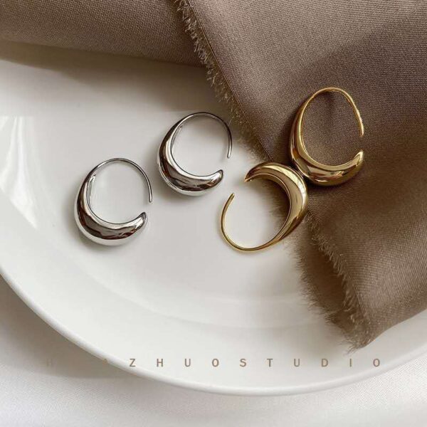 Wholesale Personalized Simple Glow Surface Cool Ear Ring South Korea Elegant Internet Popular Fashion Light Luxury Design Sense Small Earrings for Women