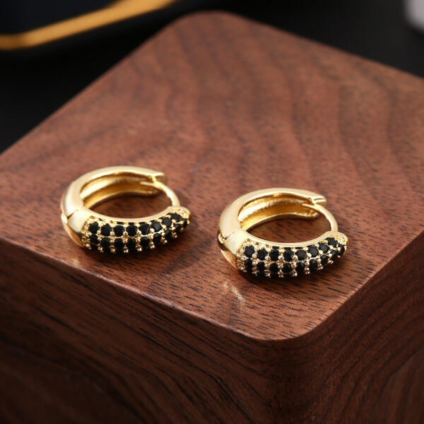 oly-828b054621c1ee99eb2b612cd72fa622 Wholesale jewelry luxury temperament copper inlaid zirconium geometric oval ear buckle trend hip hop earrings a generation of hair