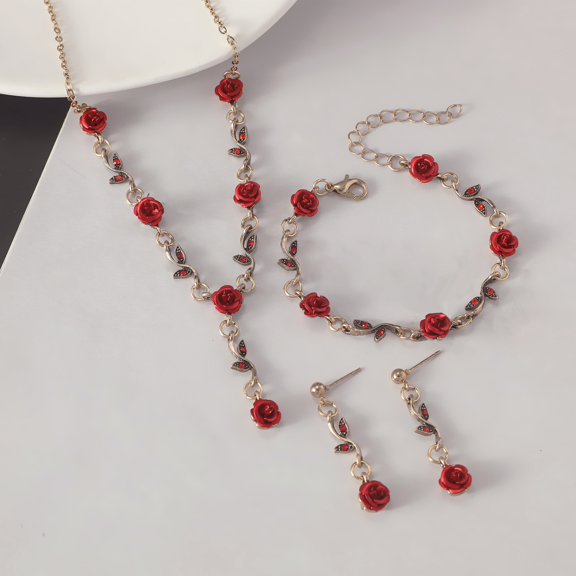 Wholesale Vintage French Style Rose Flower Bracelet suit Women's European and American Ins Personality Elegant Red Rose Necklace Trendy Bracelet