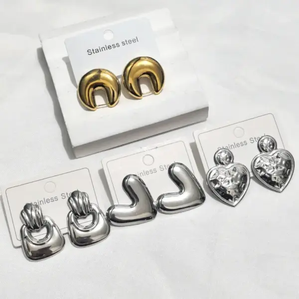 Wholesale 304 Stainless Steel Earrings Niche Simple Design Sense Stud Earrings Heart Water Plated Earrings Earrings For Shopping Banquet Fashion Show