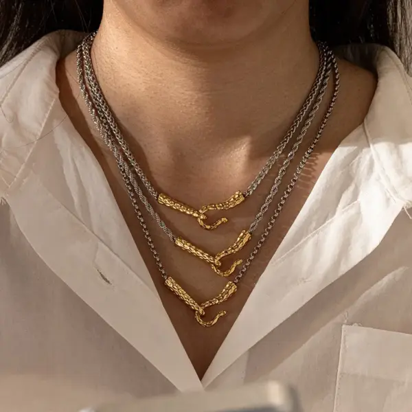 Wholesale Asymmetrical Irregular Necklace For Women In 304 Stainless Steel With 18K Real Gold Plated PVD Coated Finish And Box Chain