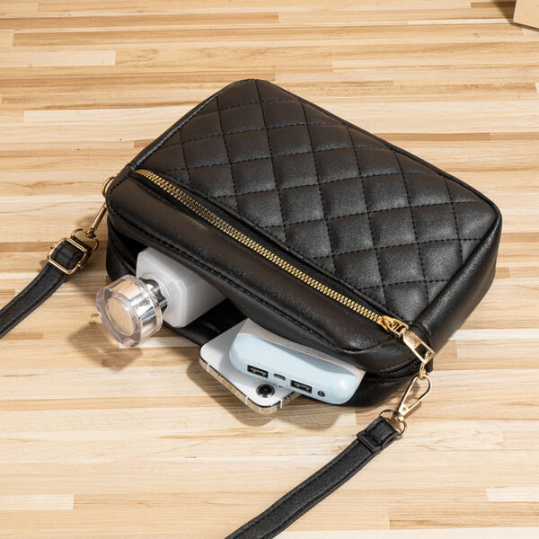 oly-84213f11591c204f995b225e1b7d0a14 Wholesale Crescent Bag Large Capacity Crossbody Bag