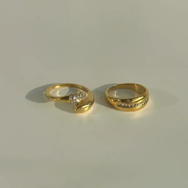 oly-8476c3549e0866fb4af5b807888ba0ba Wholesale Streetwear Heart Shape Titanium Steel Zircon Open Ring