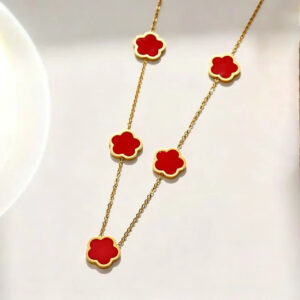 Red shell necklace