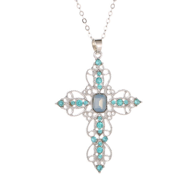 Wholesale Fashion Classic Cross Necklace Bohemian Style Hollow Diamond Neck Chain Clavicle Chain