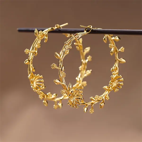 Wholesale Three-dimensional Flowers Earrings For Women In Copper With KC Golden Water Plating And 0.03µm Thickness