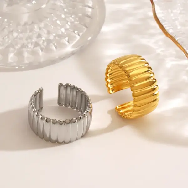 oly-850e269f316b1379a958d1ddf44bdac2 Wholesale Ion Plating (IP) 18K Gold Plated Lines 304 Stainless Steel Simple Style Waterproof Non Tarnish Open Rings