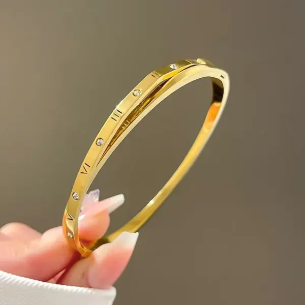Wholesale Sexy Hollow Double Cross Double Line Diamond Inlaid 304 Stainless Steel Geometric Universal Electroplated Rhinestone Bracelet