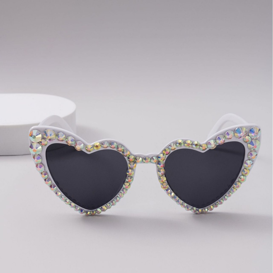 Wholesale Heart-Encrusted Diamond Sunglasses Cross-Border Sunglasses Dot Diamond Handmade European and American 2024 New Style Female Cute Cat Eye Fre