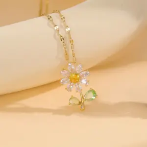Wholesale 201 Stainless Steel Copper Flower Water Plating Vacuum Plating Zircon 18K Gold Plated 18K Gold Simple Style Coffee Bean Chain Transparent Gold Pendant Necklace