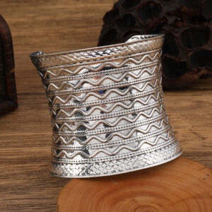 6-Ancient silver concave surface (water ripple)