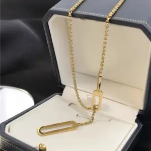 【QYH22】Triangular Necklace / Gold