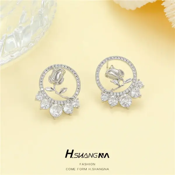 Wholesale Rose Stud Earrings For Women With 925 Sterling Silver Posts, Copper Base, And 14K Real Gold Plated Finish Featuring Zircon Inlay