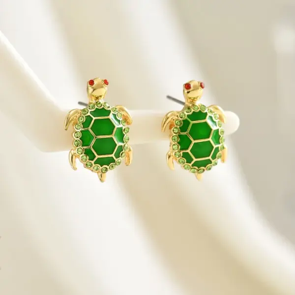 Wholesale Electroplated Tortoise Stud Earrings For Women Featuring Alloy Posts And Rhinestone Inlay