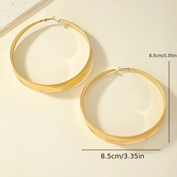 oly-8749e9284b1a1e694e40dc32035a0421 Wholesale golden circle shape plain ring flat earrings retro personality exaggerated simple design earrings