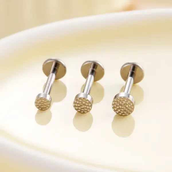 Wholesale G23/F136 Titanium Alloy Round Disc Ear Bone Stud Internal Thread Screw Lip Stud Rod Cartilage Piercing Ear Jewelry Geometric 18K Gold Plated